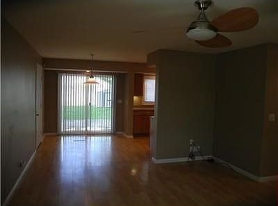 3rd image of 4228 Miami St