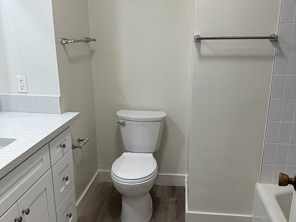 5th image of 805 Arcadia Ave APT C