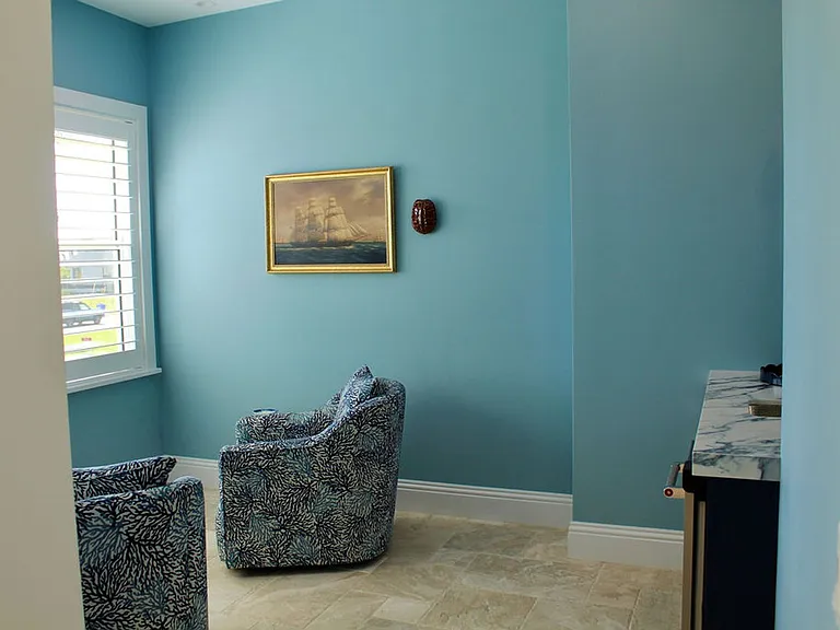 224 N Riverside Dr — Photo 16