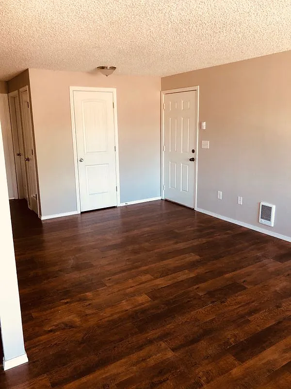 2 bed, 1.0 bath, 780 sqft, $1,395 — Photo 2