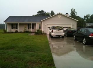 301 Five Mile Rd, Richlands, NC 28574