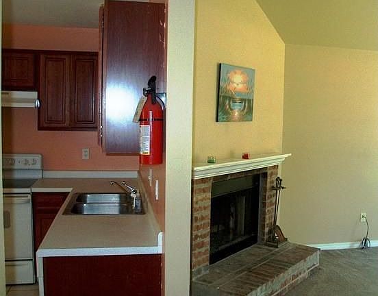 5th image of 66007 Cypress St