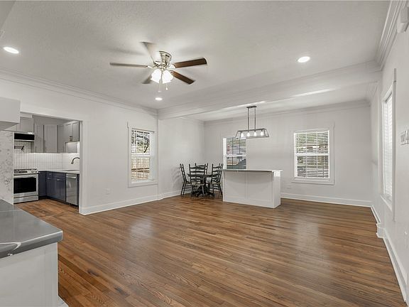 4th image of 1557 E Wm J Bryan Pkwy