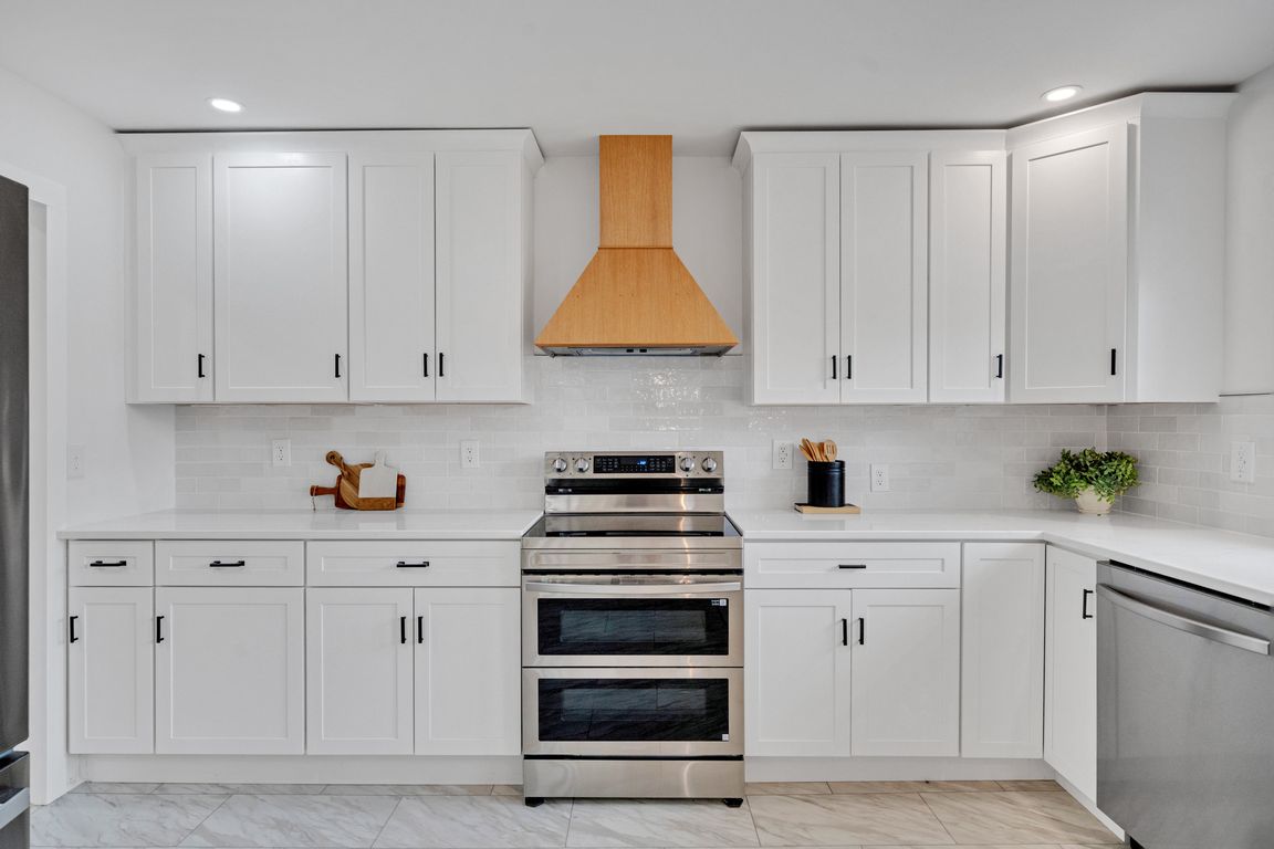 next background image