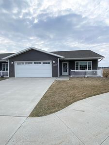 170 Hummingbird Ct, Independence, IA, 50644