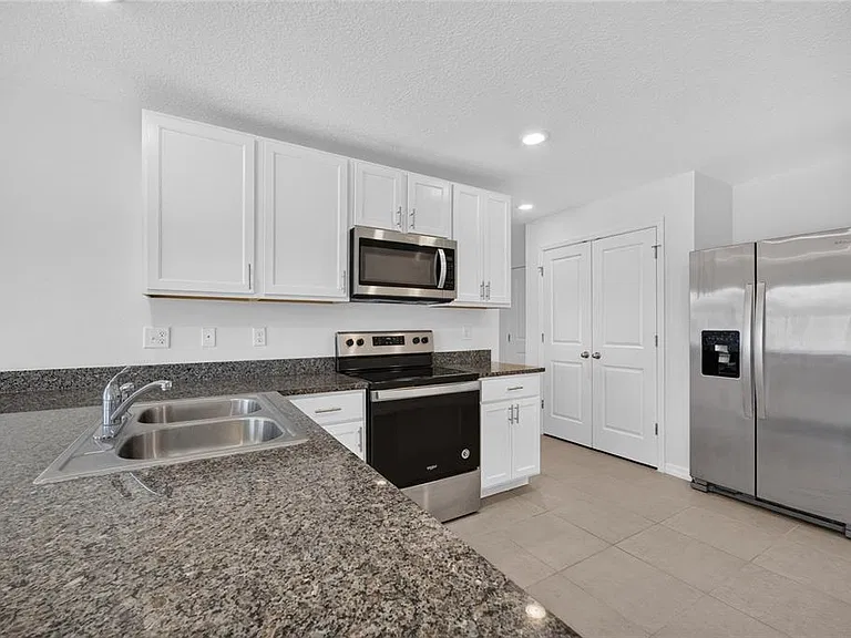 10231 Opaline Sky Ct — Photo 5