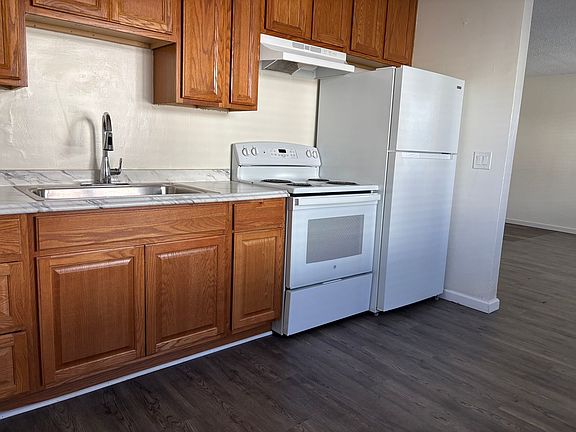 2nd image of 3565 Van Dyke Ave APT 2