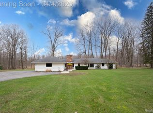 1530 S Baldwin Rd, Lake Orion, MI 48360