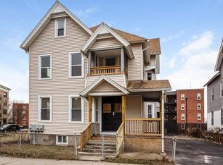 42 Richelieu St, Springfield, MA 01105