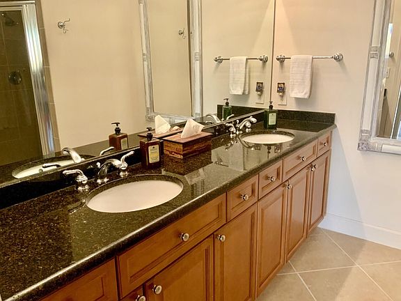 4th image of 725 Gulf Shore Dr Unit 704B