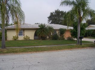 2915 Captiva Dr, Sarasota, FL 34231