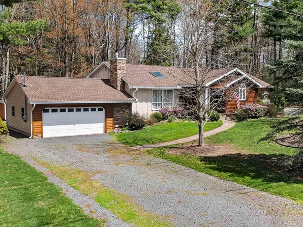 128 Nakora Dr, Blakeslee, PA 18610