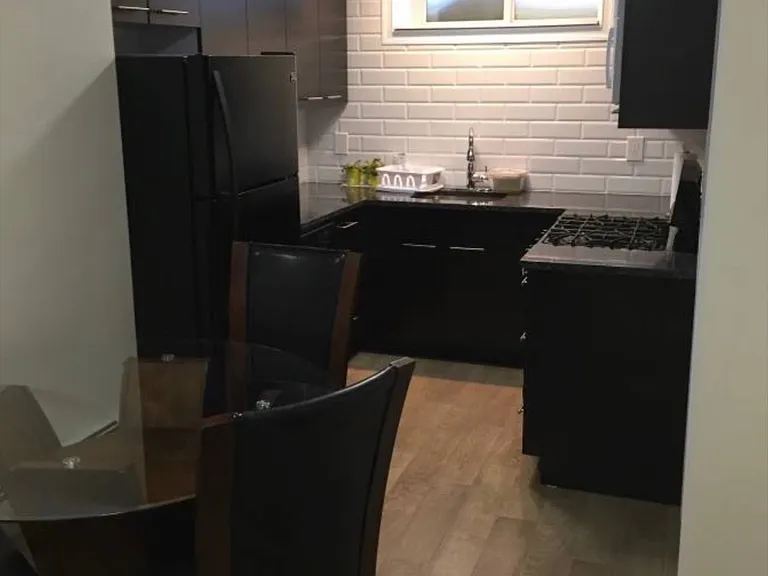 124 Perry Ave #1 — Photo 8