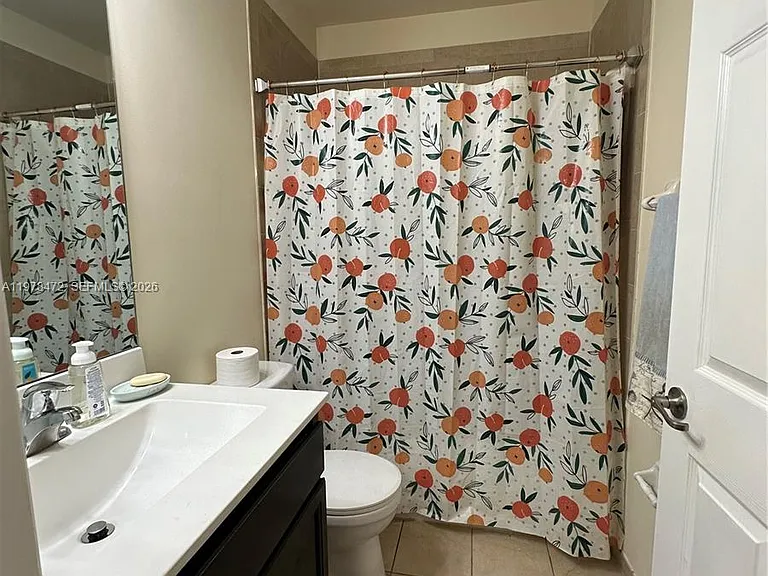 133 SE 28th Ter #8 — Photo 10