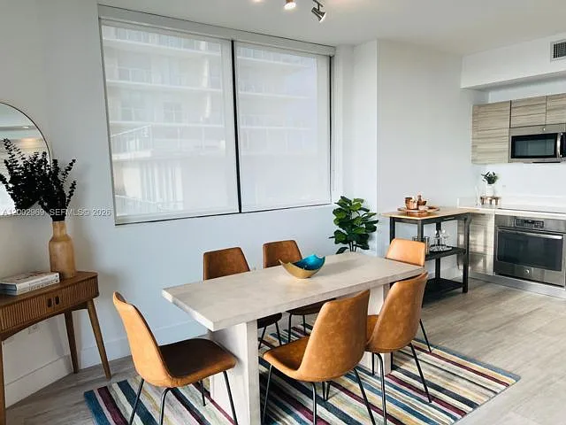 121 NE 34th St #1709 — Photo 3