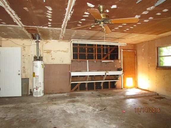 5th image of 521 Oak Dr