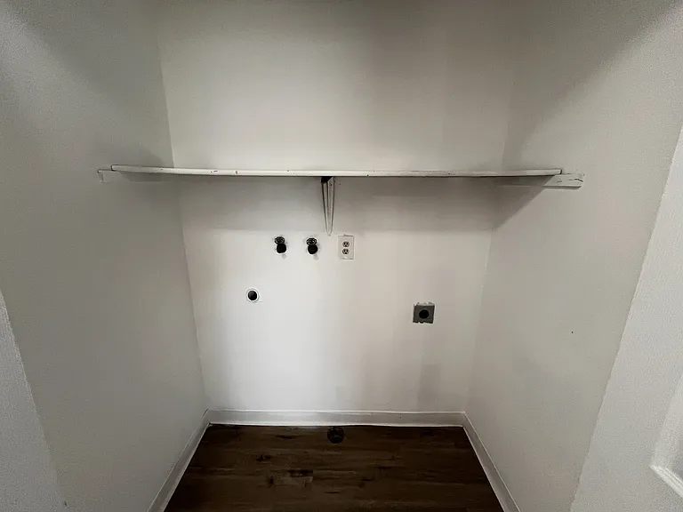 22920 NE Halsey St #5 — Photo 7