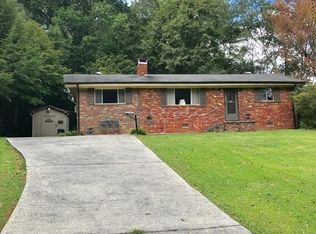 1400 S Michael Dr, Tunnel Hill, GA 30755