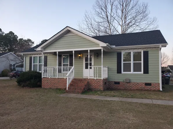 744 Wagstaff Rd, Fuquay Varina, NC 27526
