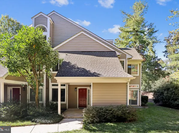 12312 Strong Ct #557, Fairfax, VA 22033