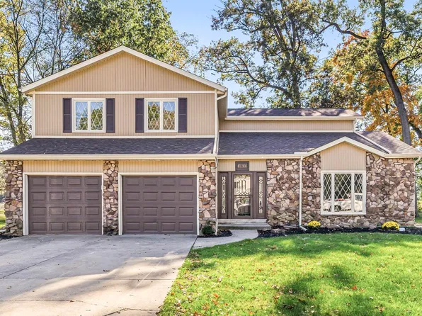 16066 Baywood Ln, Granger, IN 46530