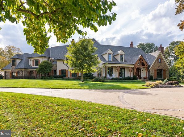 740 Leigh Mill Rd, Great Falls, VA 22066