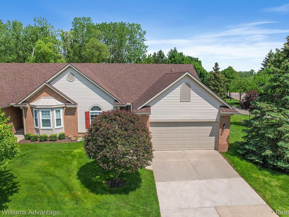 1st image of 390 Mulberry Dr