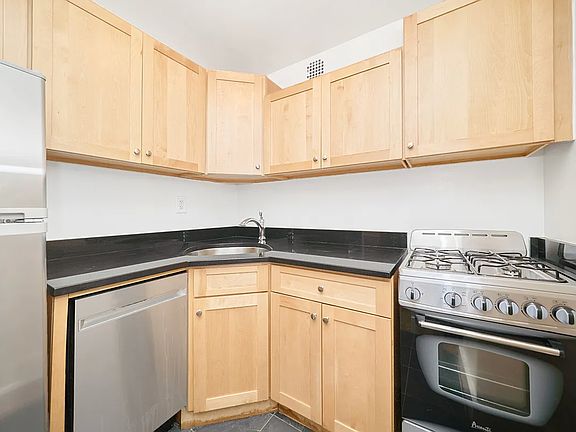 2nd image of 31 E 31st St APT 2E