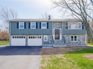 91 Crystal Dr, Rocky Hill, CT 06067