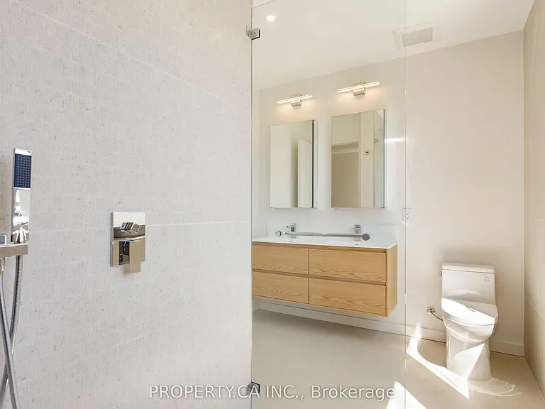 301 Keele St #4 — Photo 33