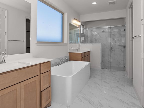 5th image of 18414 Mahogany Glow Ln