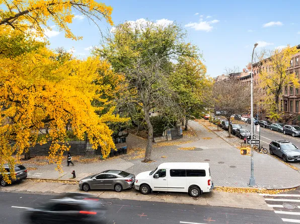 165 De Kalb Avenue image 6 of 6