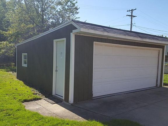 4th image of 25270 Marsdon Ave