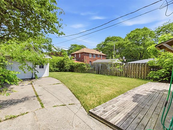 5th image of 10322 Tireman St