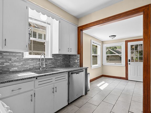 3rd image of 1314 Owana Ave