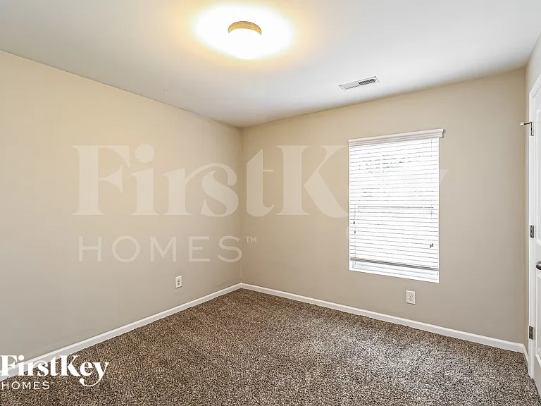 19017 Park Terrace Ln — Photo 14
