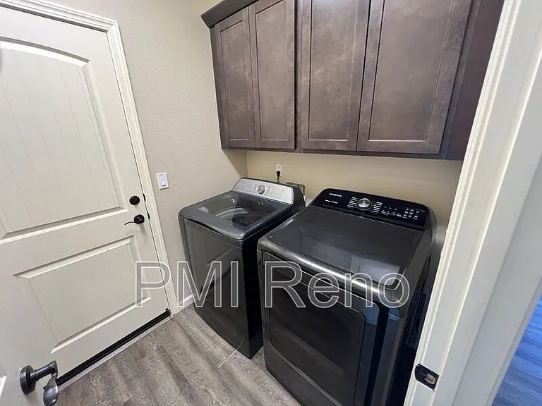 3025 Comstock Dr — Photo 14