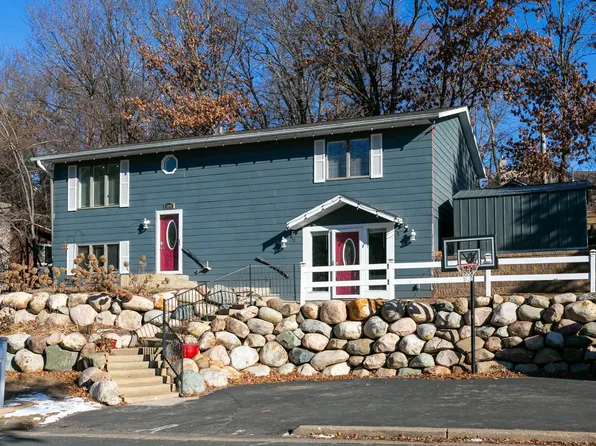 1031 Sommers St N, Hudson, WI 54016