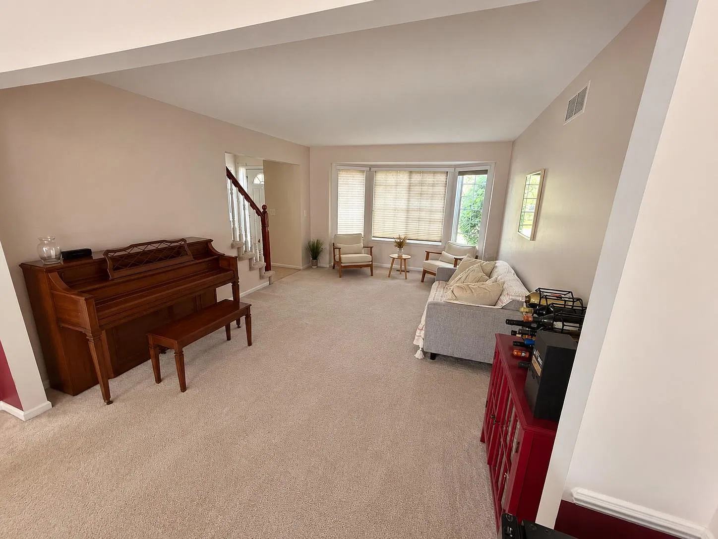 4 bed, 2.5 bath, 2167 sqft, $3,100 — Photo 3