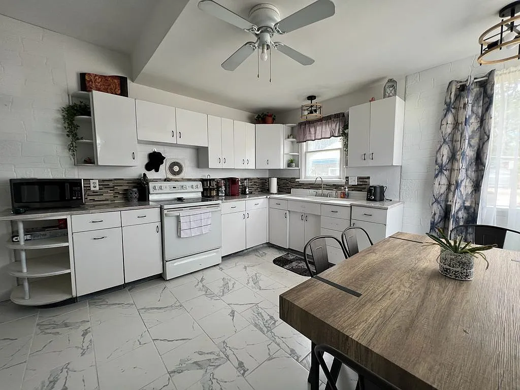 3 bed, 1537 sqft, $1,200 — Photo 3