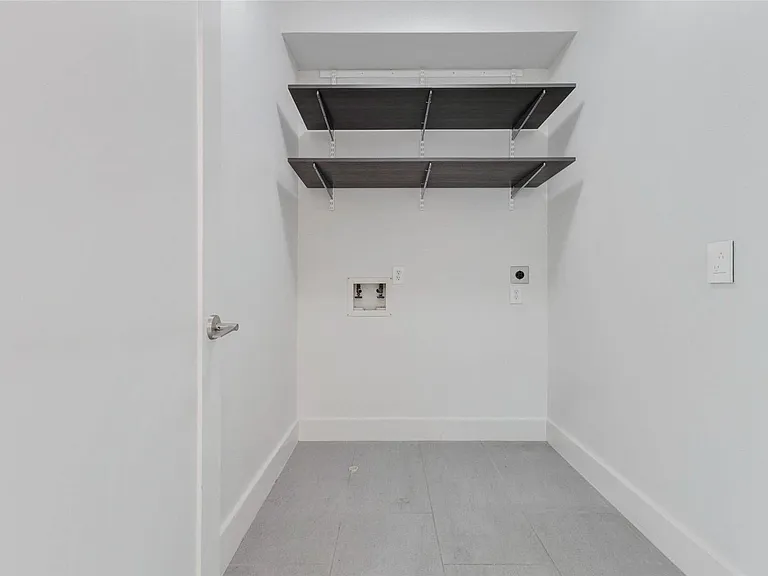 1222 Marconi St — Photo 32