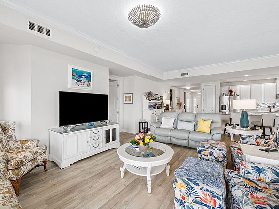 3rd image of 725 Gulf Shore Dr Unit 401A