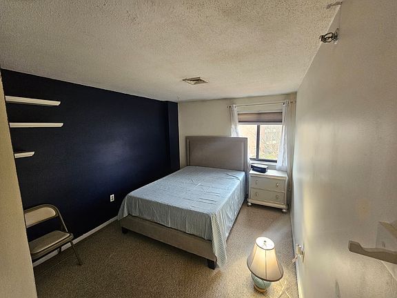 4th image of 333 Abbott Farm Ln