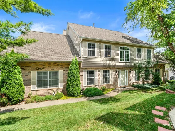 1404 Laurel Oaks Dr, Streamwood, IL 60107