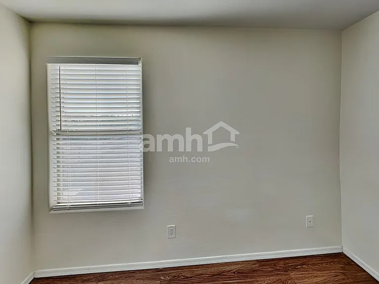3282 E Oakland St — Photo 22