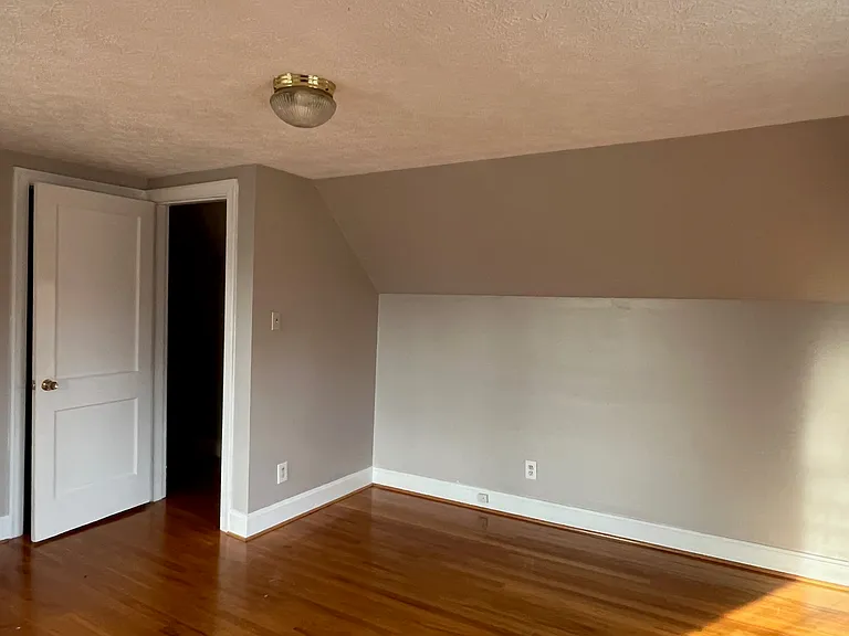 1119 Chestnut Hill Dr — Photo 5