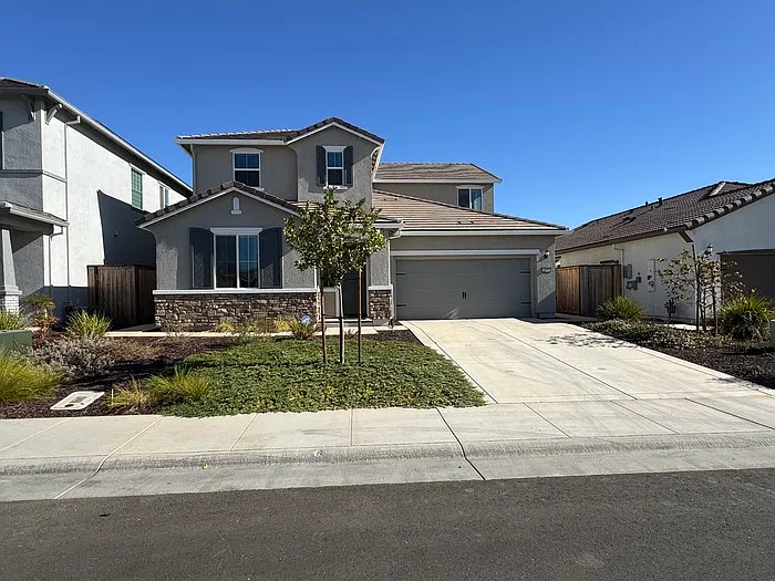 4 bed, 4.0 bath, 3025 sqft, $3,500 — Photo 3