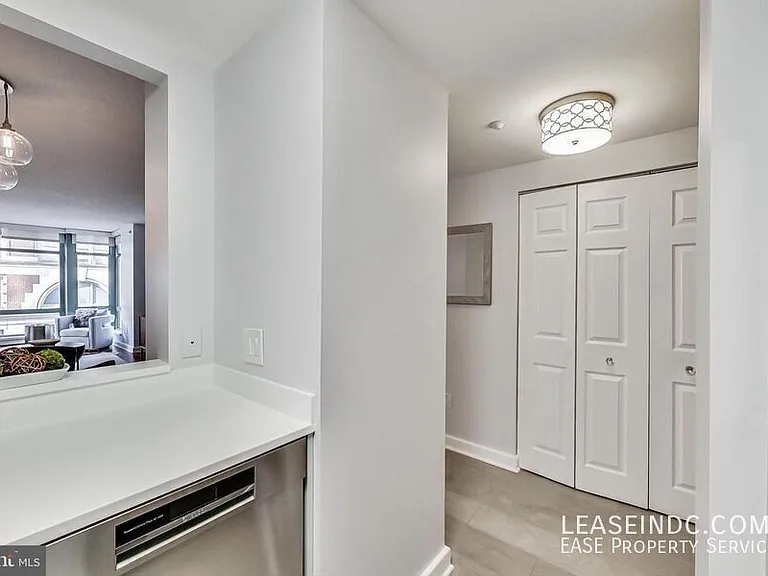 1150 K St NW #406 — Photo 11
