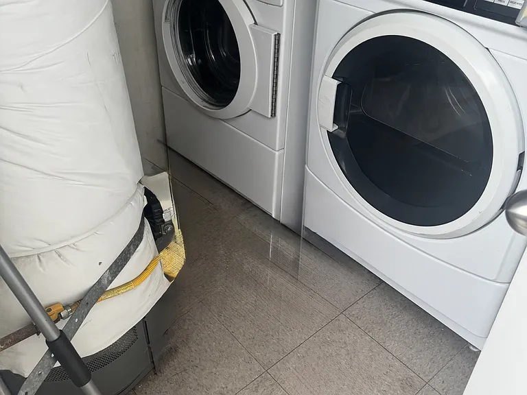 App operated laundry room