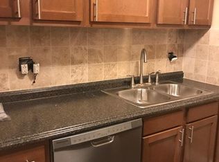 585 Heritage Dr #1-101, Hoffman Estates, IL 60169